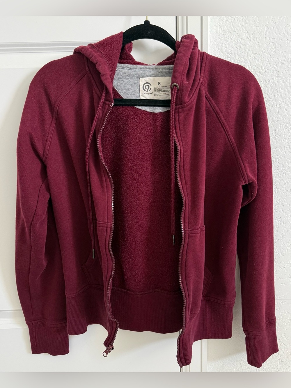 Champion C9 Solid Burgundy Full Zip Hoodie, Womens small.